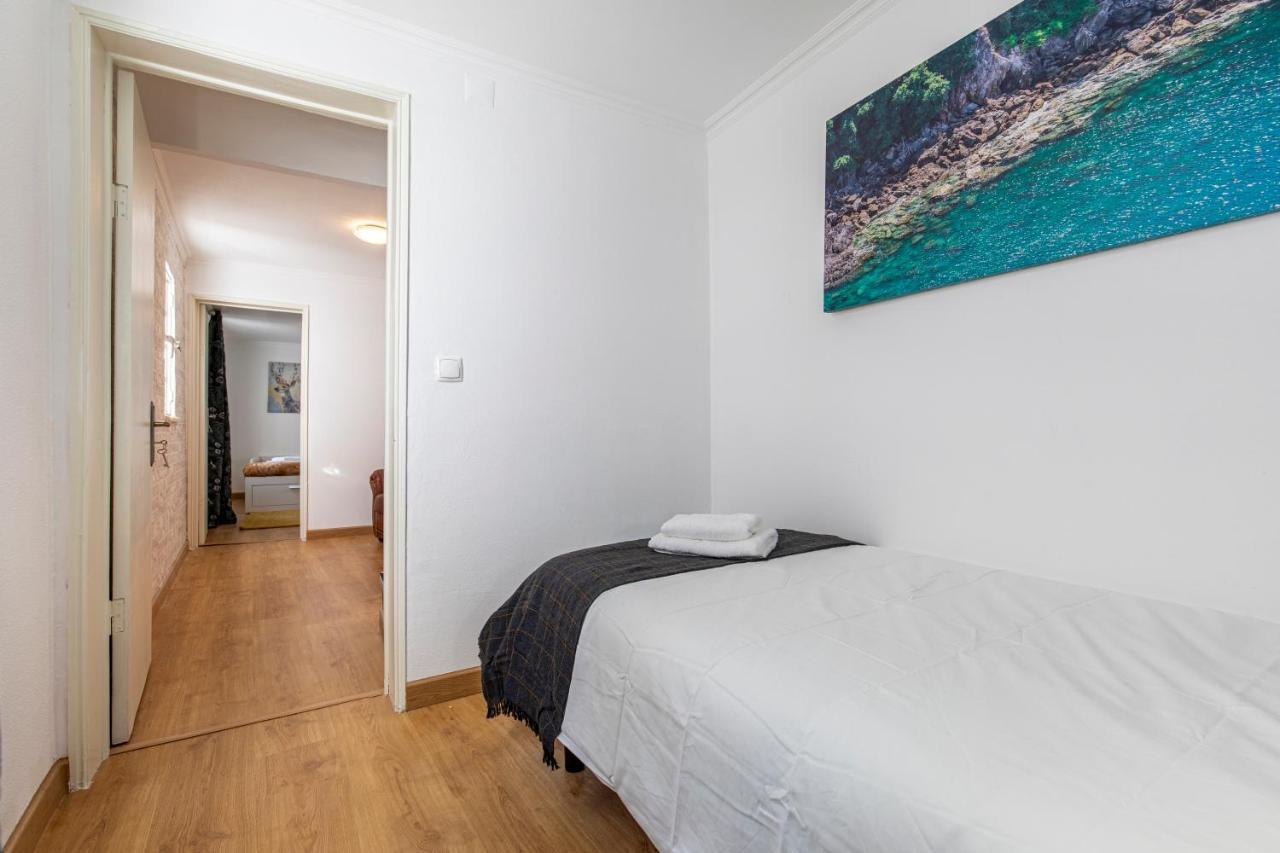 ליסבון 3 Bedroom Apt Near Av. Liberdade מראה חיצוני תמונה